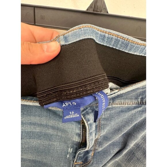 Apt 9 women’s size 16, dark blue jeans - Picture 6 of 9